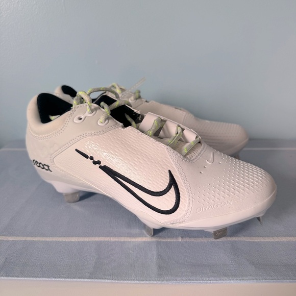 Nike New Women’s Hyperdiamond 4 Elite Softball Cleats - Picture 1 of 8